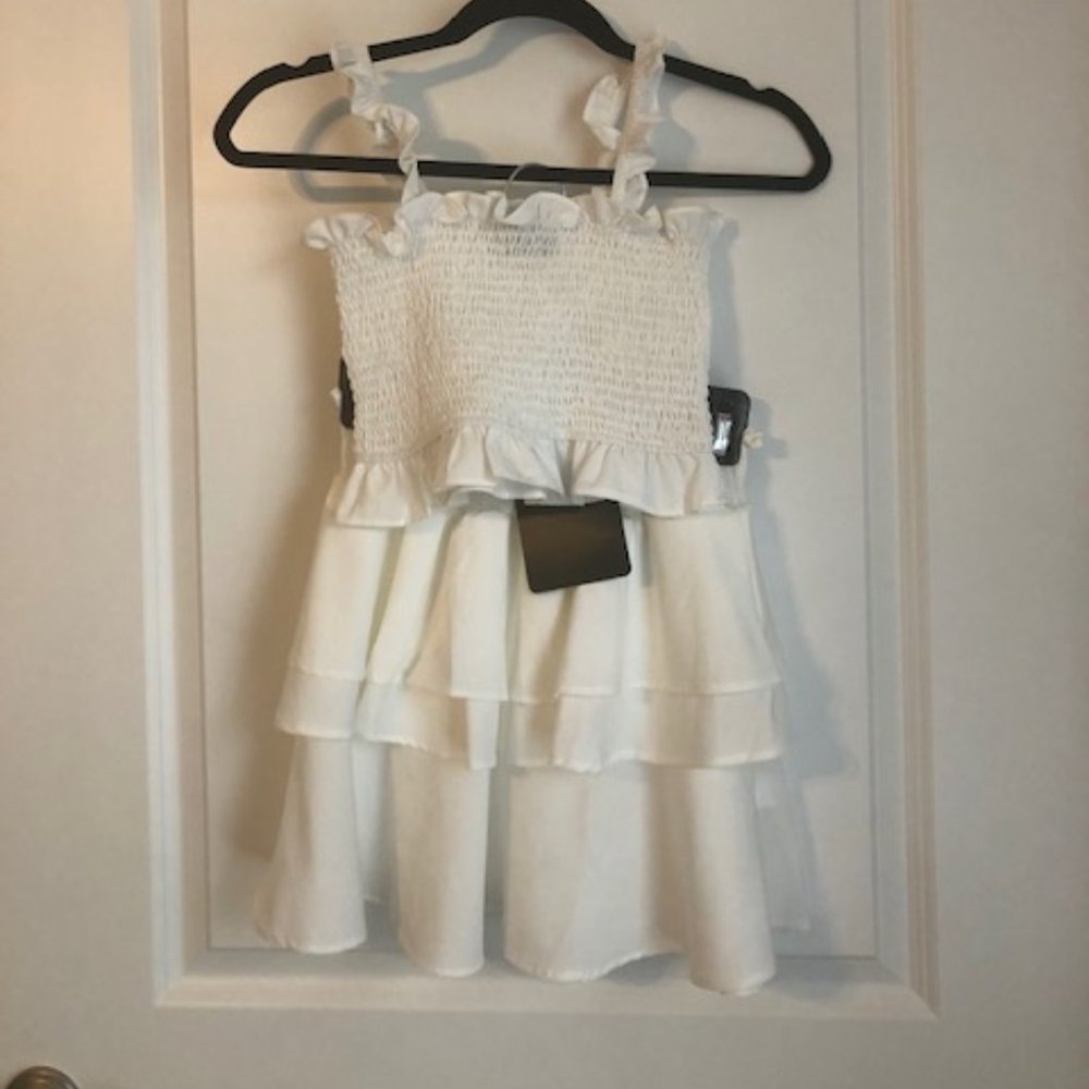 NWT WHITE 2 PIECE SKIRT/CROPTOP